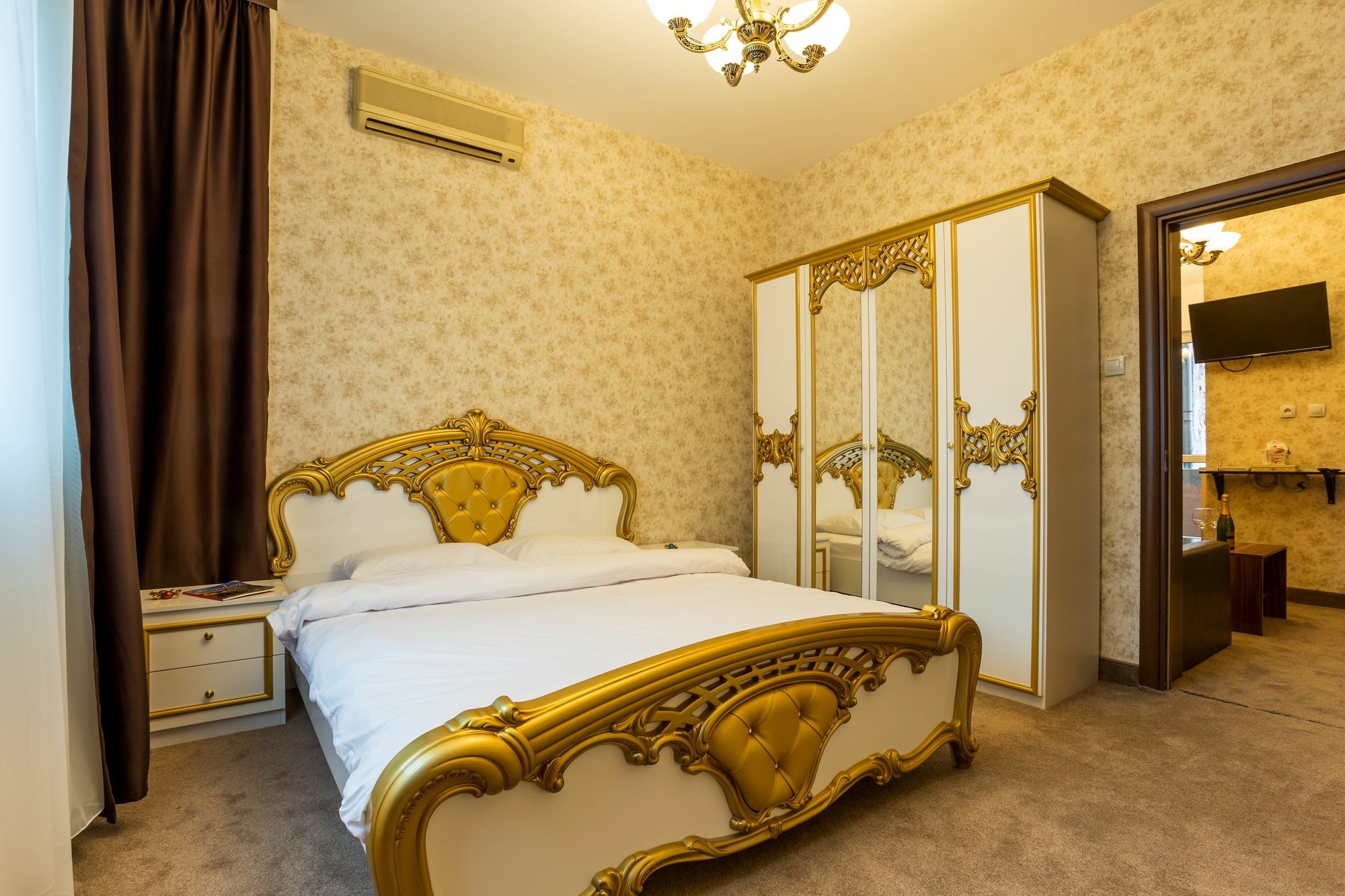 Deluxe Suite Sofia Exterior photo